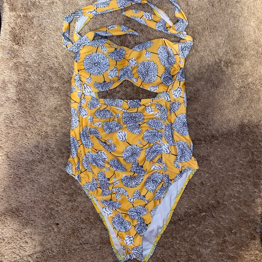 Adorable CupShe One-Piece Women’s Swimsuit